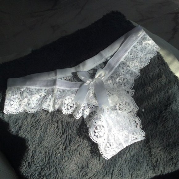 New Beautiful Lace String Panties. - Picture 5 of 5